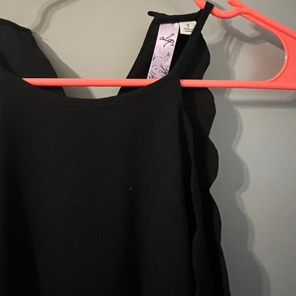 Scalloped Tank - Picture 2 of 3